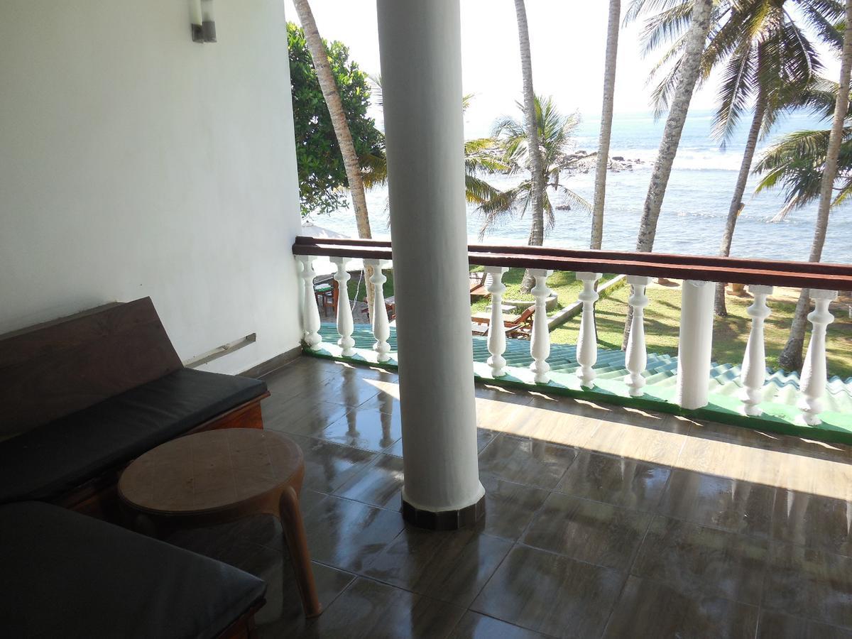 Miltons Beach Resort Unawatuna Bagian luar foto