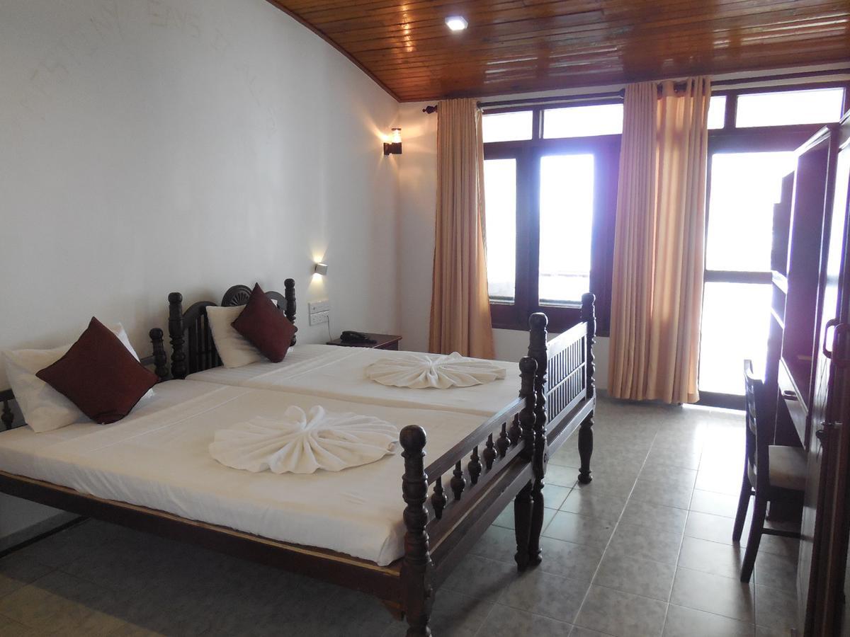 Miltons Beach Resort Unawatuna Bagian luar foto