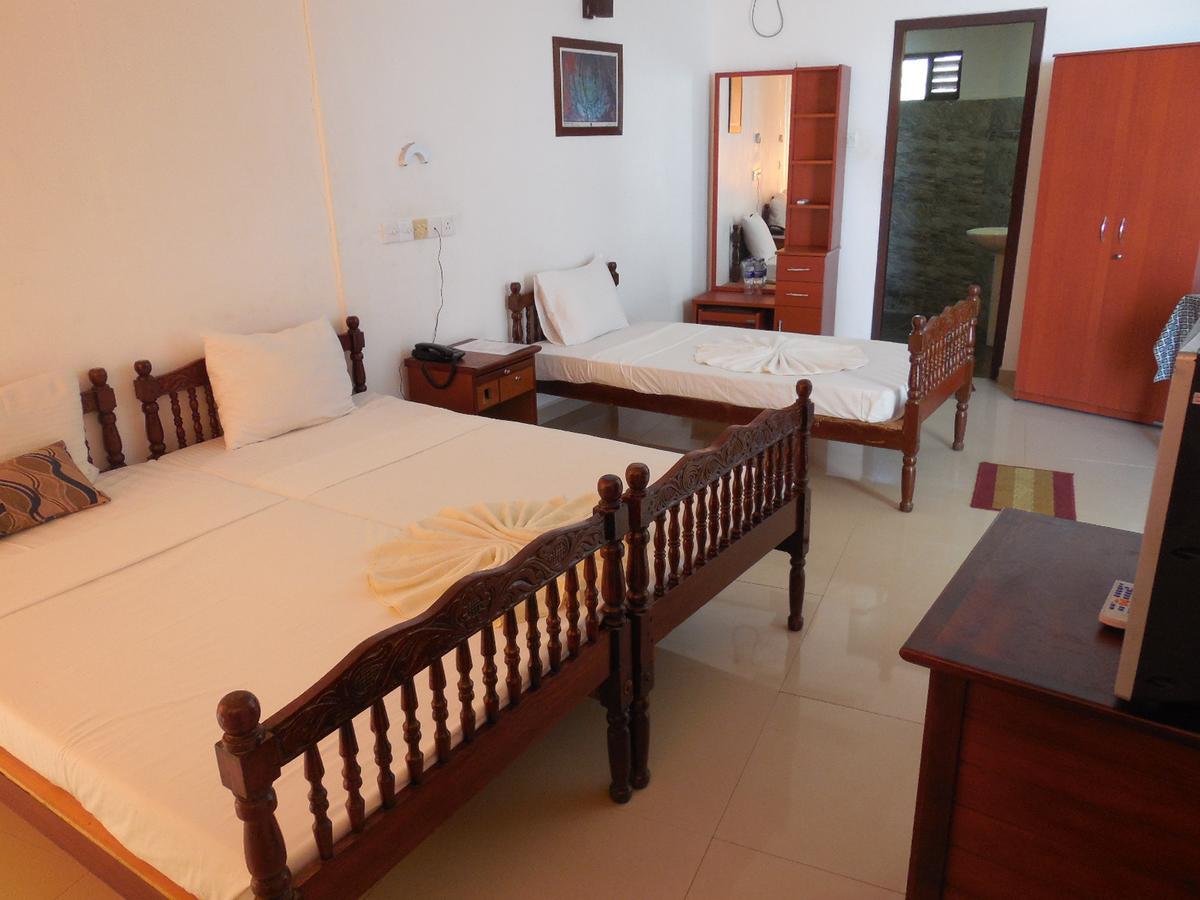 Miltons Beach Resort Unawatuna Bagian luar foto