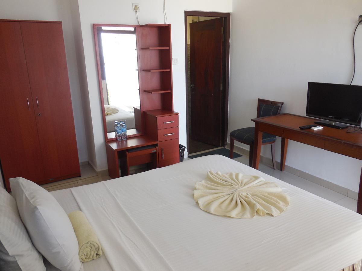 Miltons Beach Resort Unawatuna Bagian luar foto