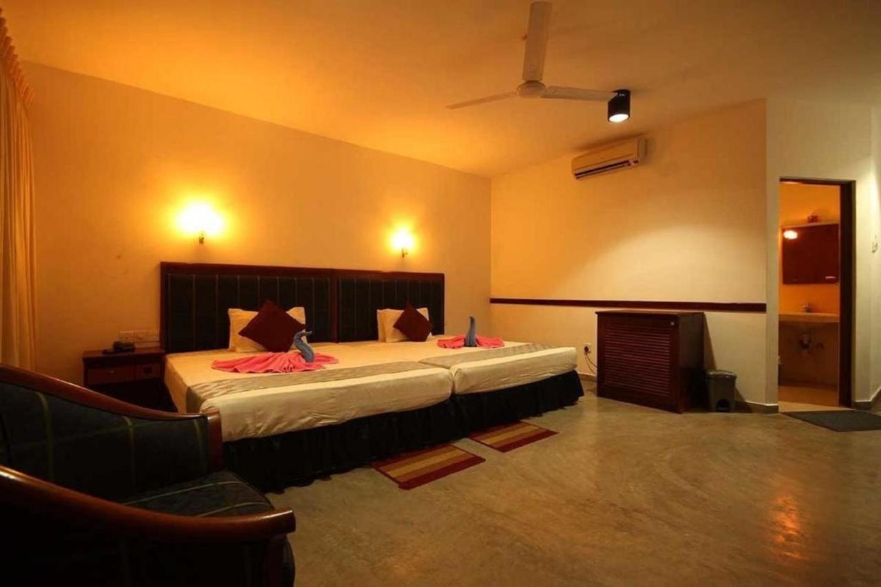 Miltons Beach Resort Unawatuna Bagian luar foto