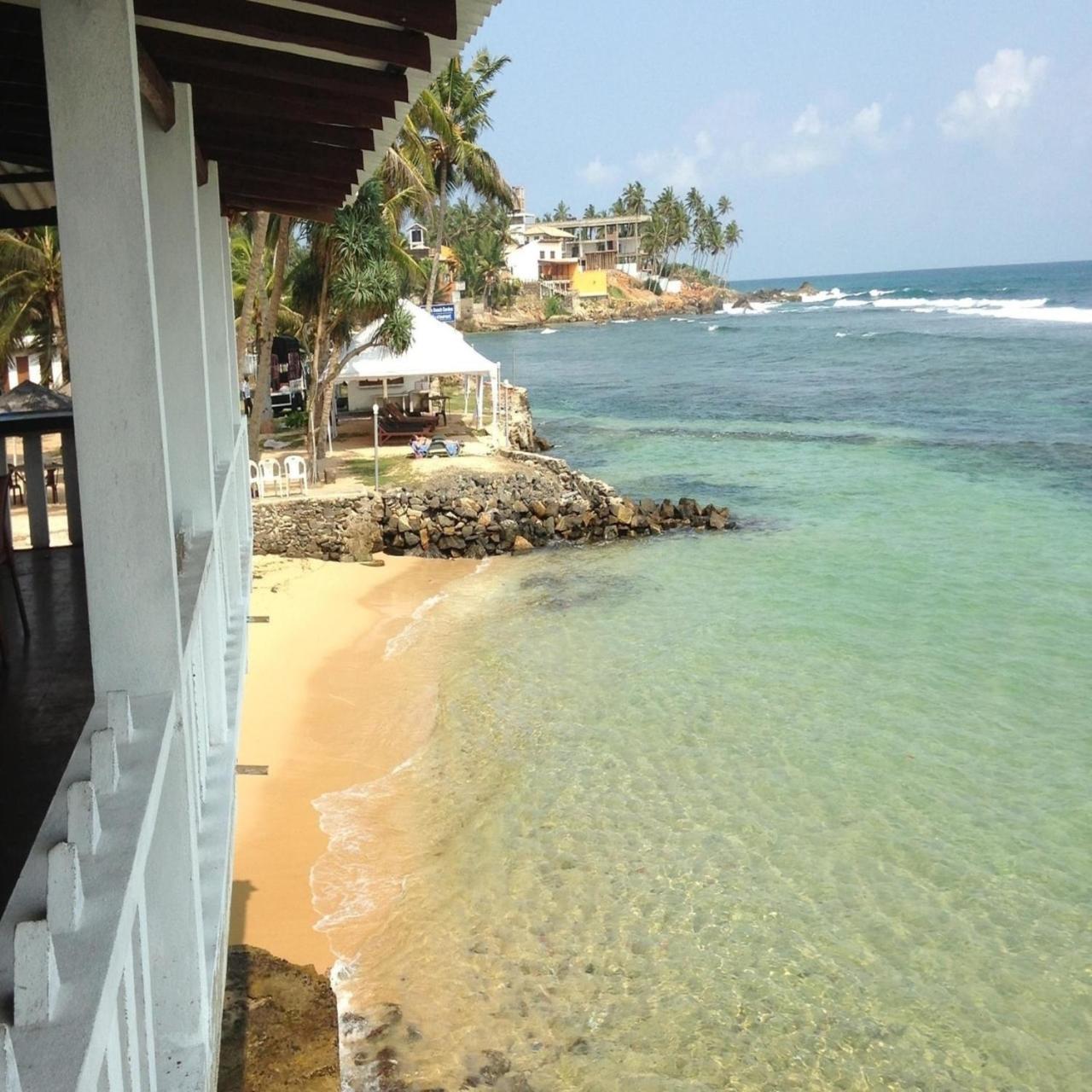 Miltons Beach Resort Unawatuna Bagian luar foto