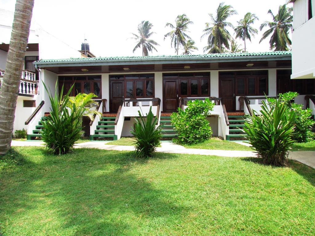Miltons Beach Resort Unawatuna Bagian luar foto